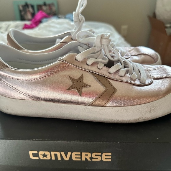 Converse One star rose gold low top metallic sneakers size 9 - Picture 2 of 6